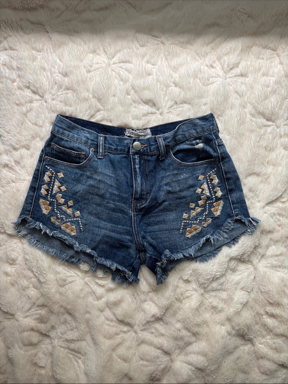 Excel. Cond. Free People Blue Embellished Distressed Denim Shorts Size 4